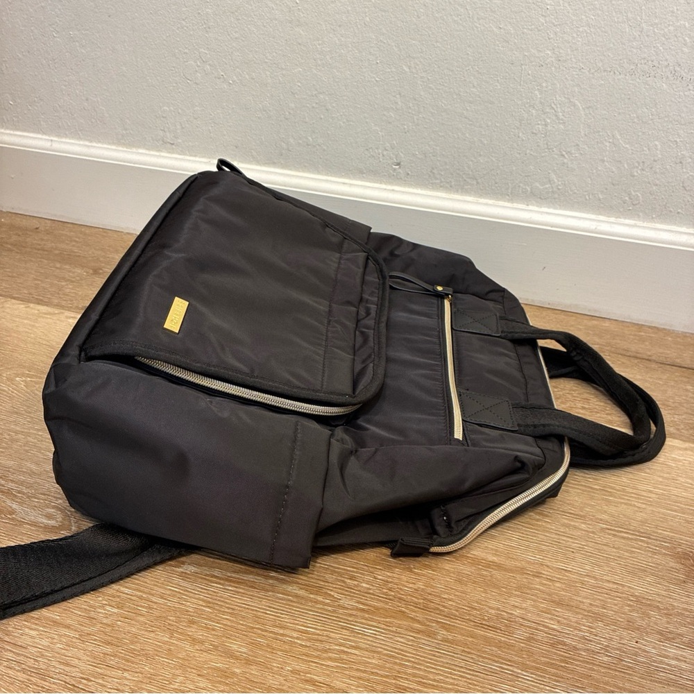 Skip Hop Mainframe Wide Open Diaper Black Backpack 
Excellent Condition - Picture 7 of 14